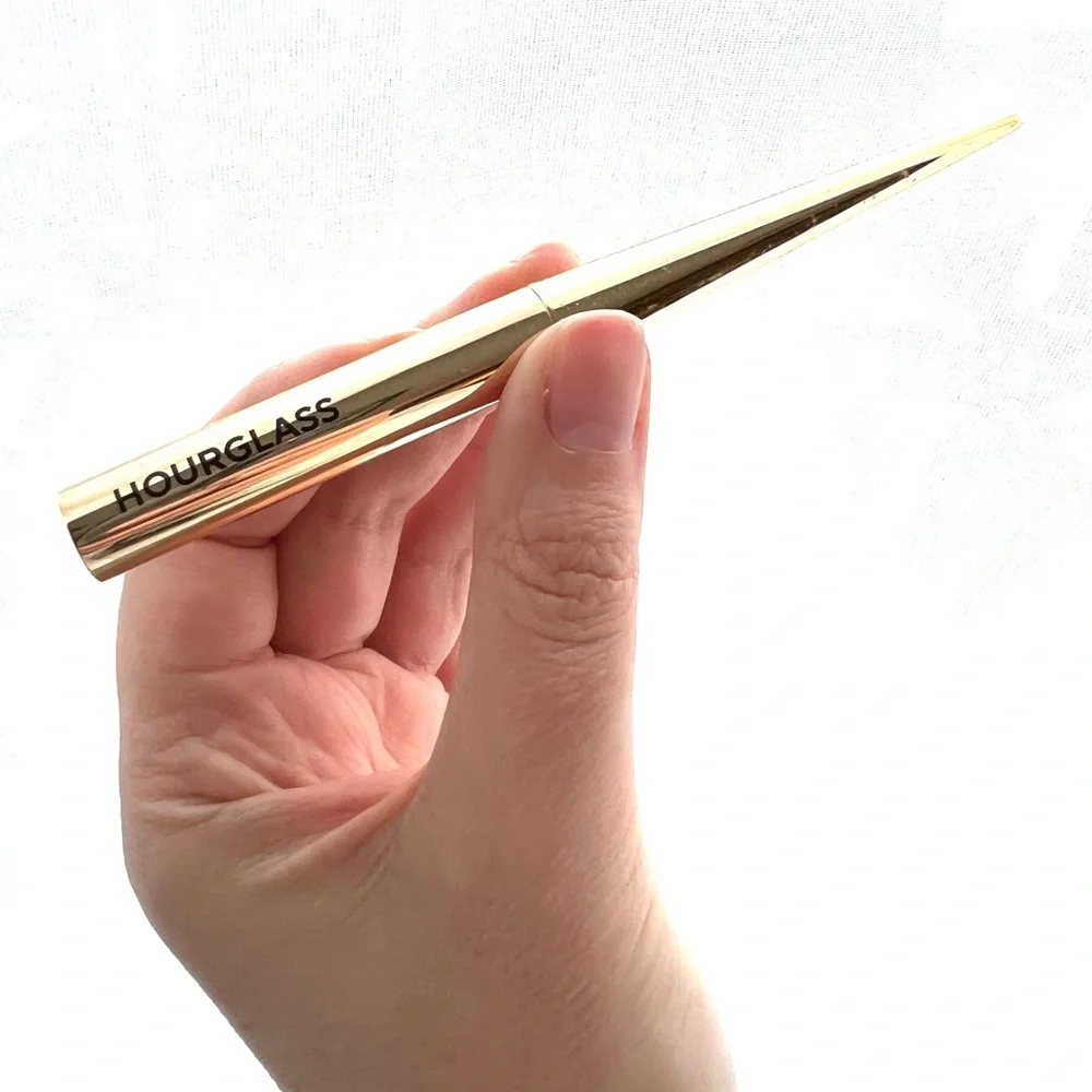 Hourglass Confession Ultra Slim High Intensity Refillable Lipstick in I Live For - Picture 4 of 6